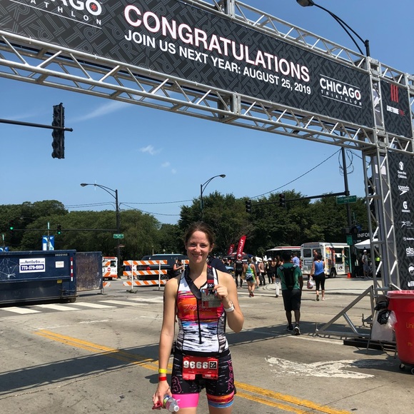 Meet your posher, Stephanie! - Picture 3 of 4